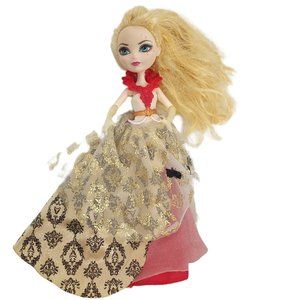 Ever After High Apple White Thronecoming Doll 10.5 Inch Figure Mattel Toy Gown